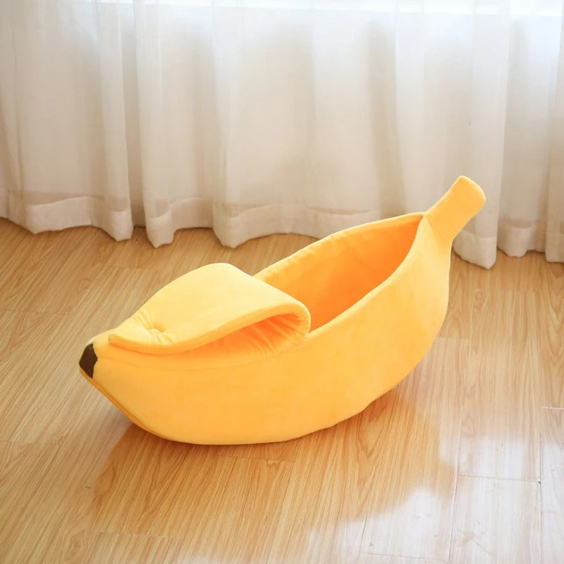 Banana Shaped Cat Nest – Cozy and Playful Bed for Your Feline